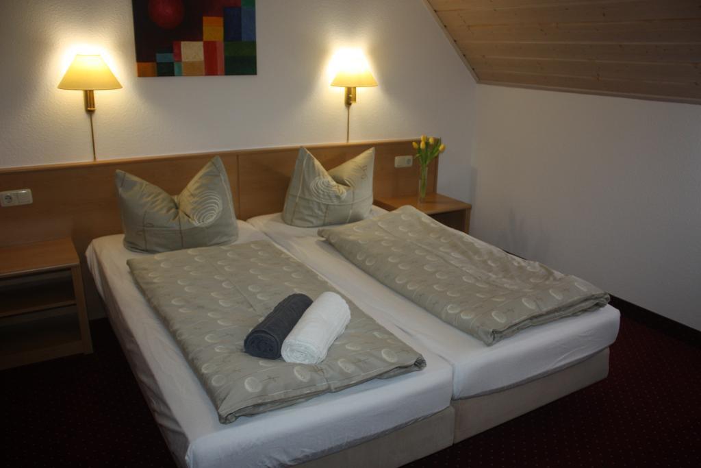 Landhotel Garni Am Muehlenwoerth Tauberbischofsheim Buitenkant foto