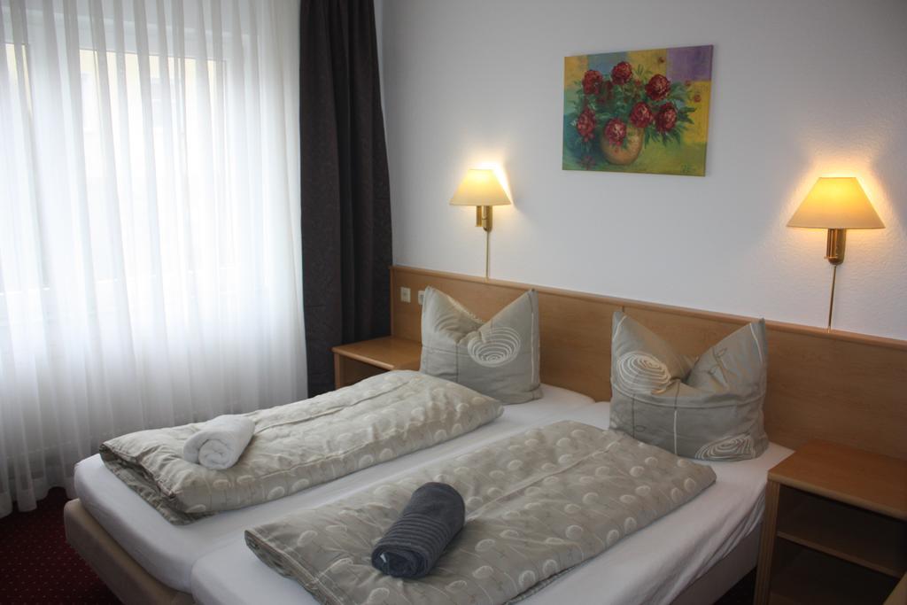 Landhotel Garni Am Muehlenwoerth Tauberbischofsheim Buitenkant foto