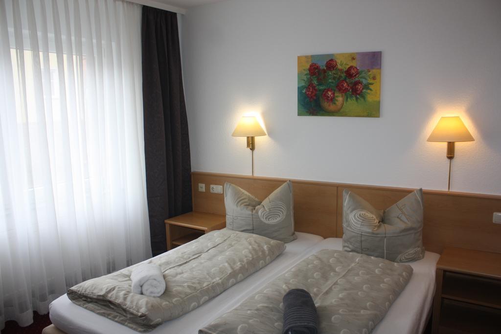 Landhotel Garni Am Muehlenwoerth Tauberbischofsheim Buitenkant foto