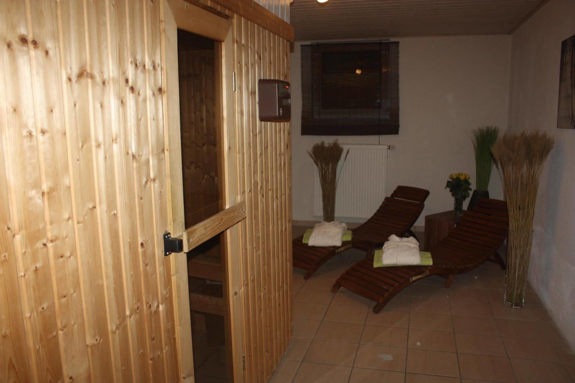 Landhotel Garni Am Muehlenwoerth Tauberbischofsheim Buitenkant foto